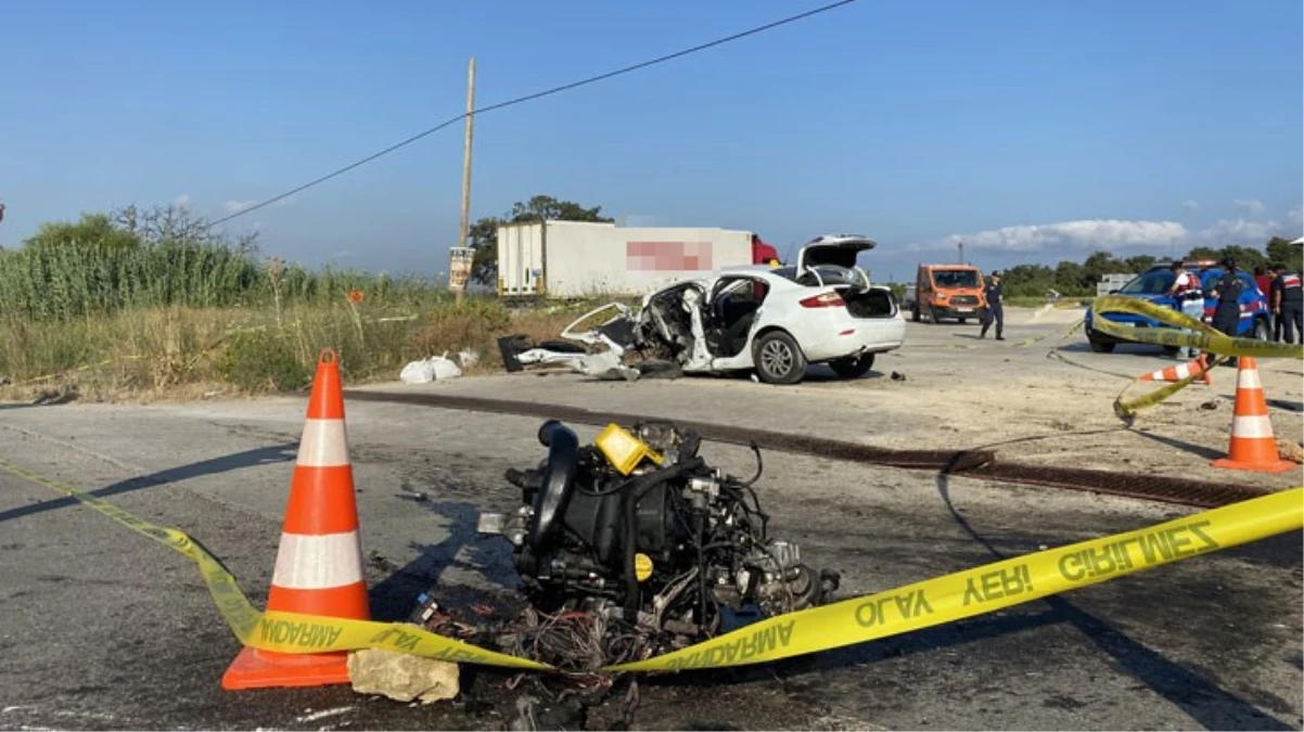 Motoru yola fırlayan otomobil sürücüsüne mezar oldu! Hurdaya dönen aracın içinden uyuşturucu çıktı