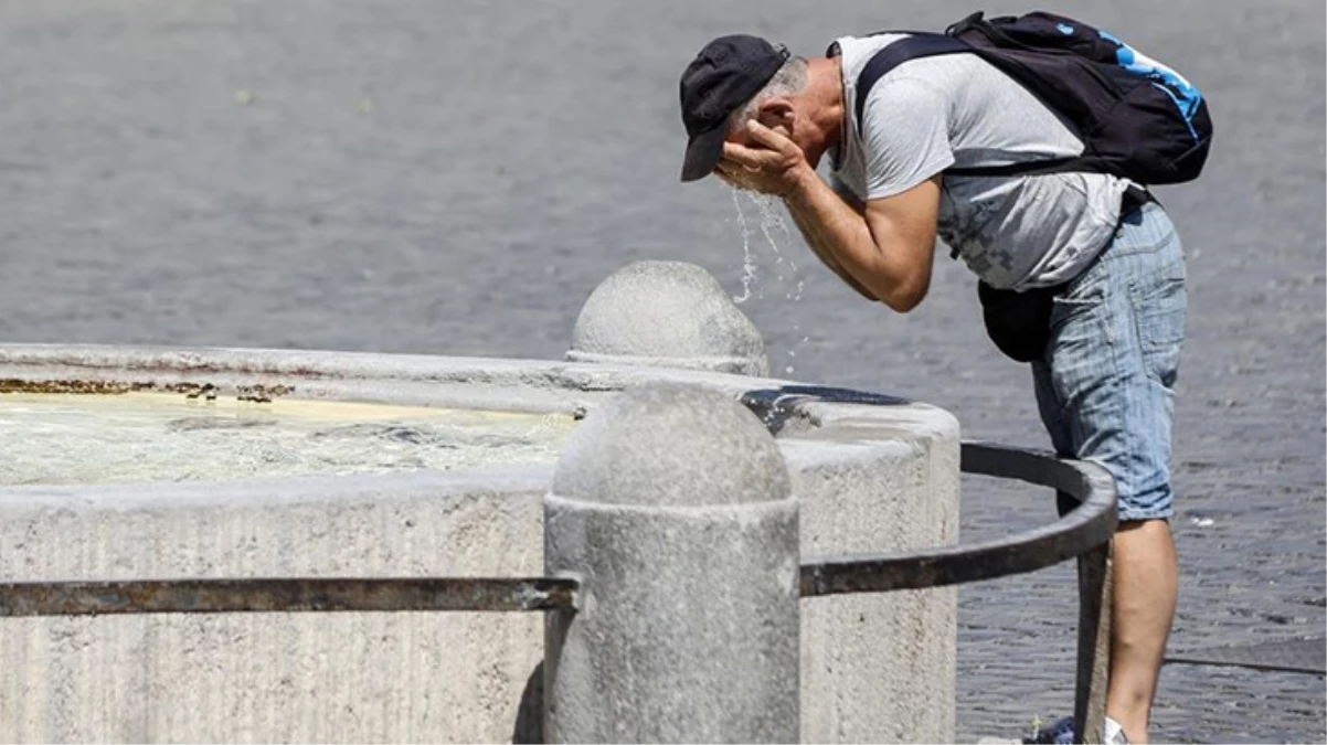 Yunanistan’da aşırı sıcaklar nedeniyle kamu kurumları tatile çıktı, paket servis durduruldu