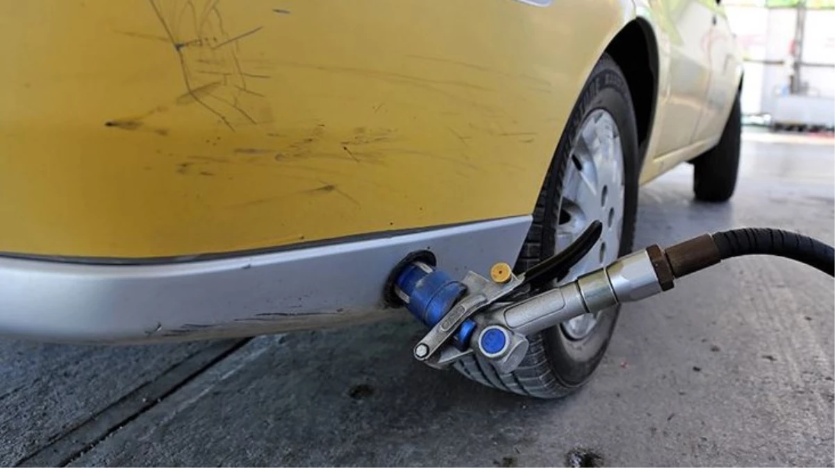 Oto gaza kallavi zam! Fiyat 16 lirayı aştı