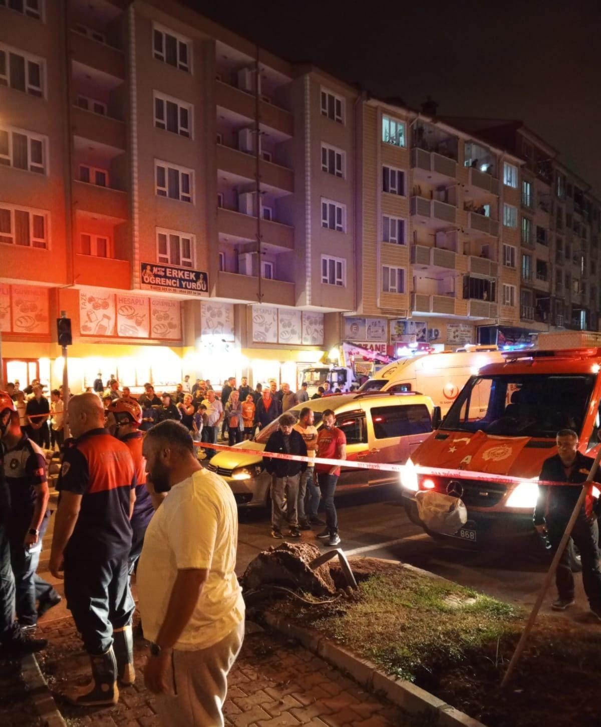 Konsere giden ünlü rapçiler kaza yaptı! Hastaneye kaldırıldılar: 7 yaralı