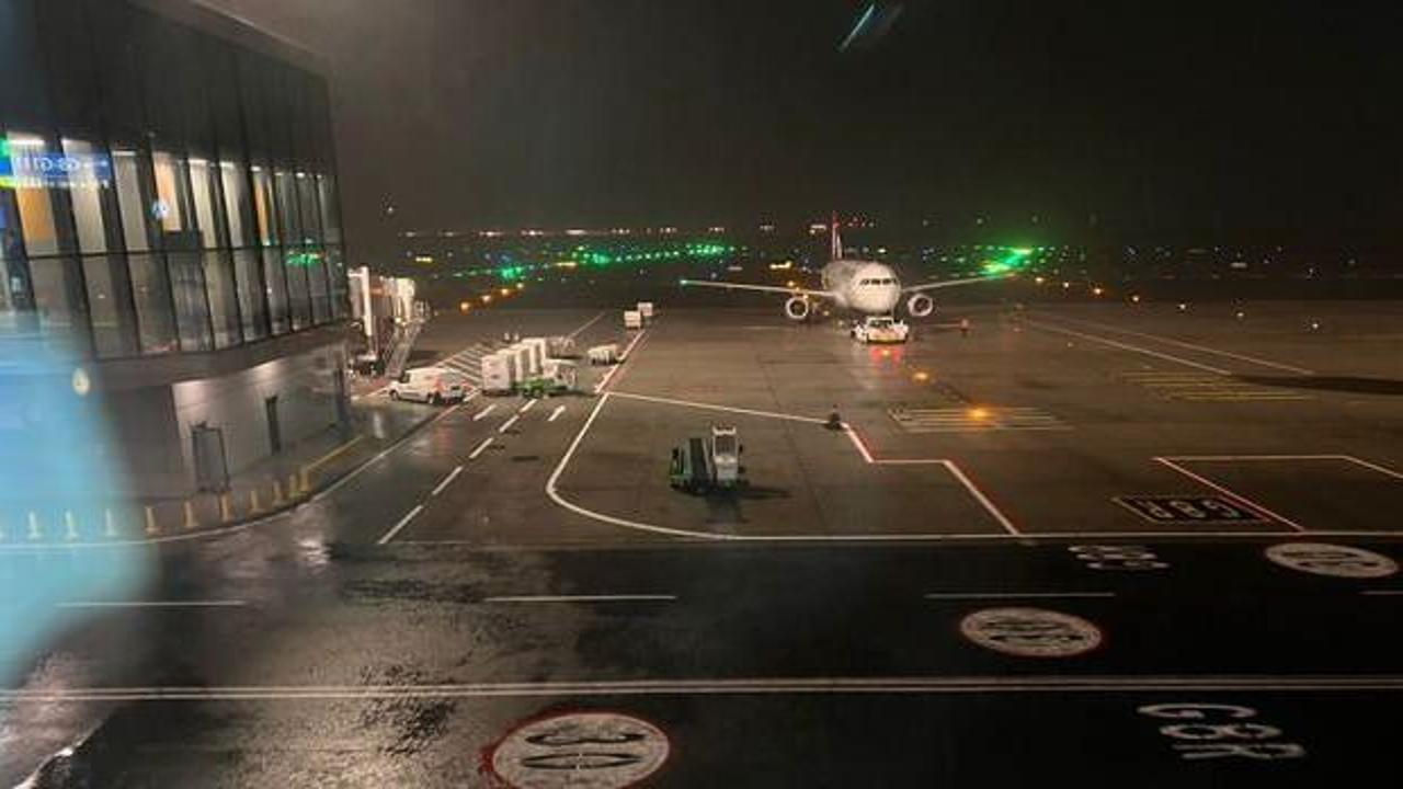 İstanbul’da sağanak uçuşları da etkiledi