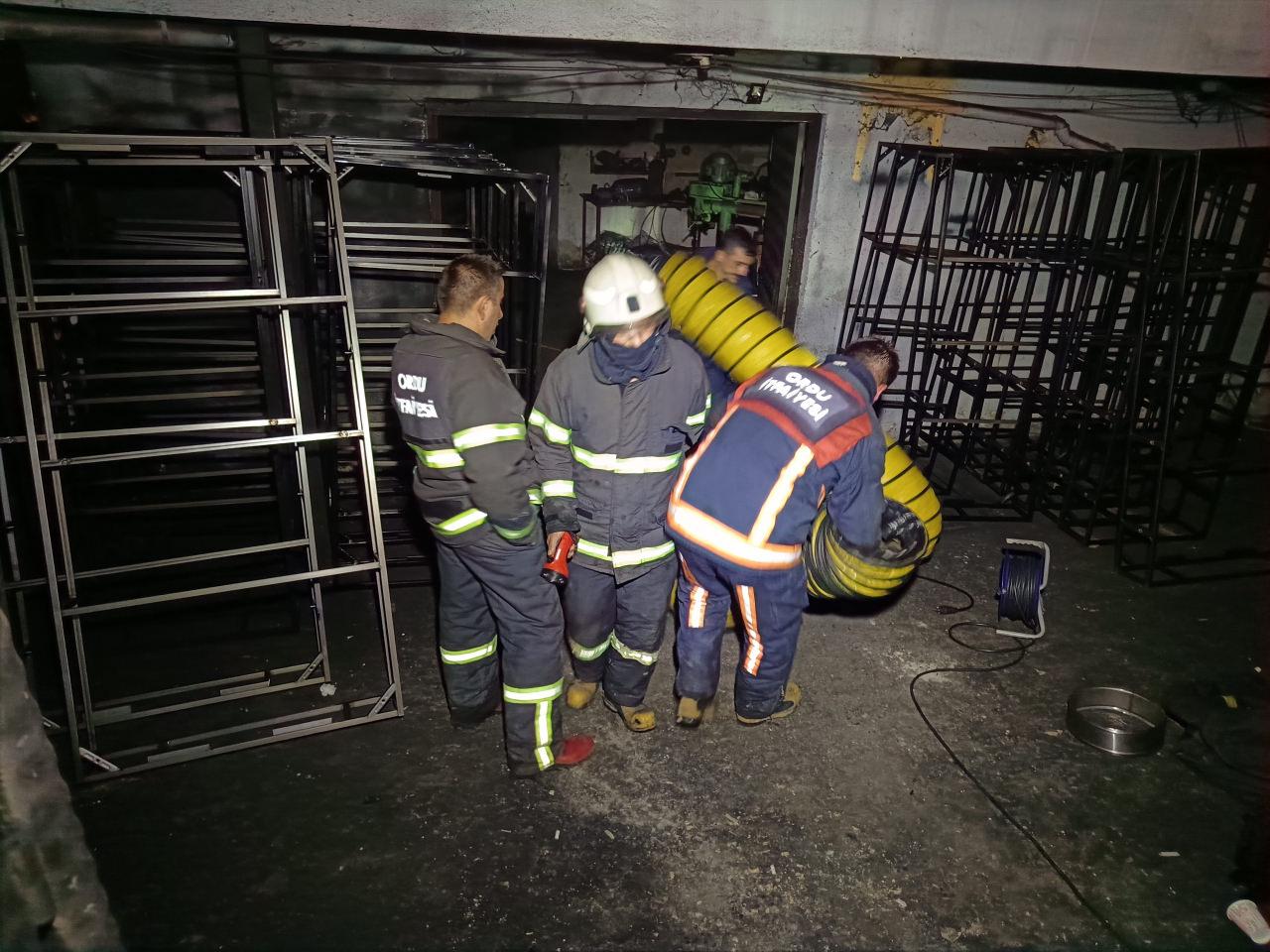 Ordu’da iş yeri yangını! Buzdolabından çıktığı düşünülüyor