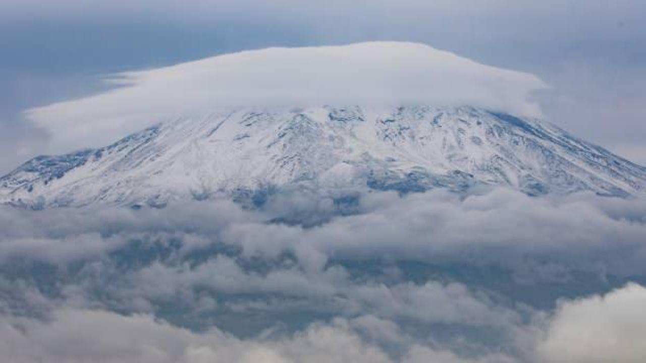 Ağrı ve Kars’a kar yağdı