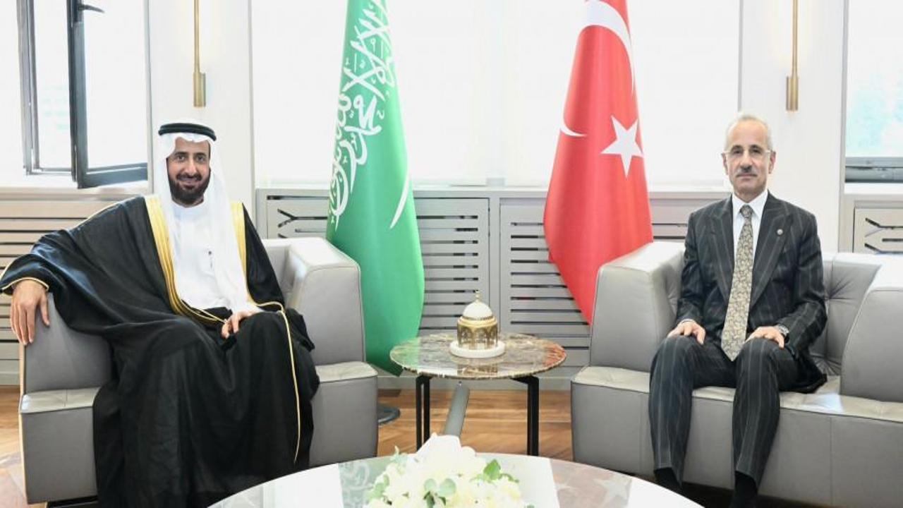 Anlaşma sağlandı! Umre, hac ve diğer seyahatler için vize kolaylığı