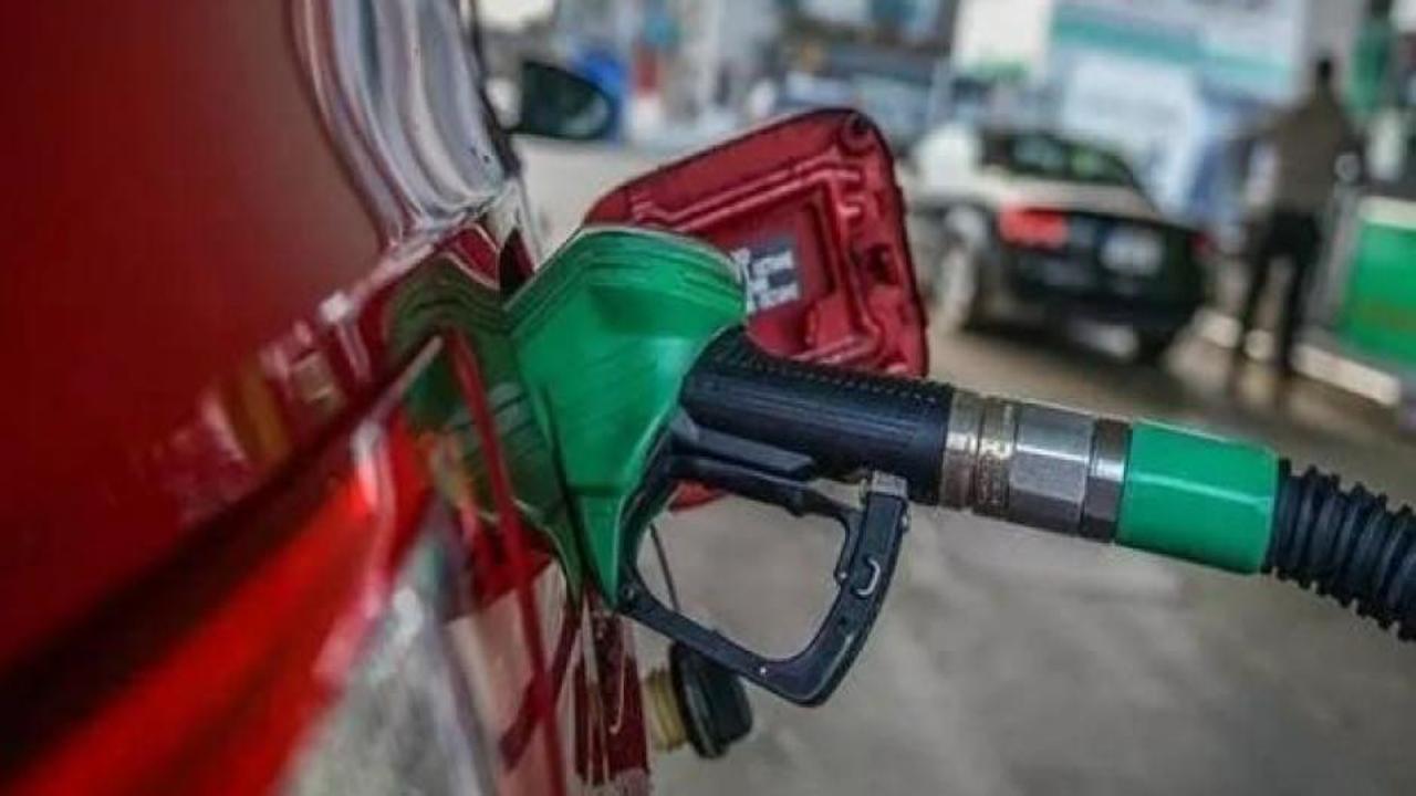 Son dakika: Benzine bu gece zam gelecek