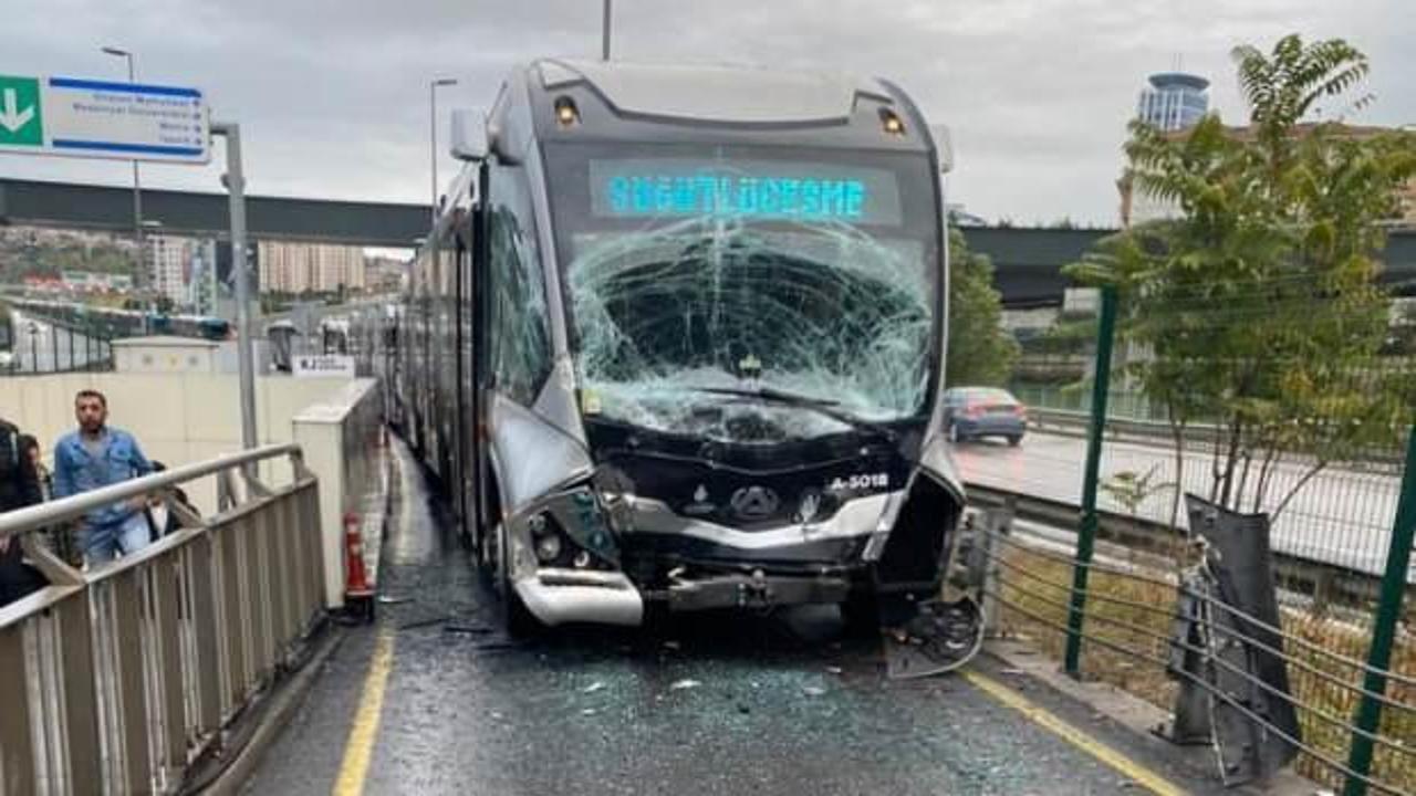 İstanbul’da metrobüs kazası!
