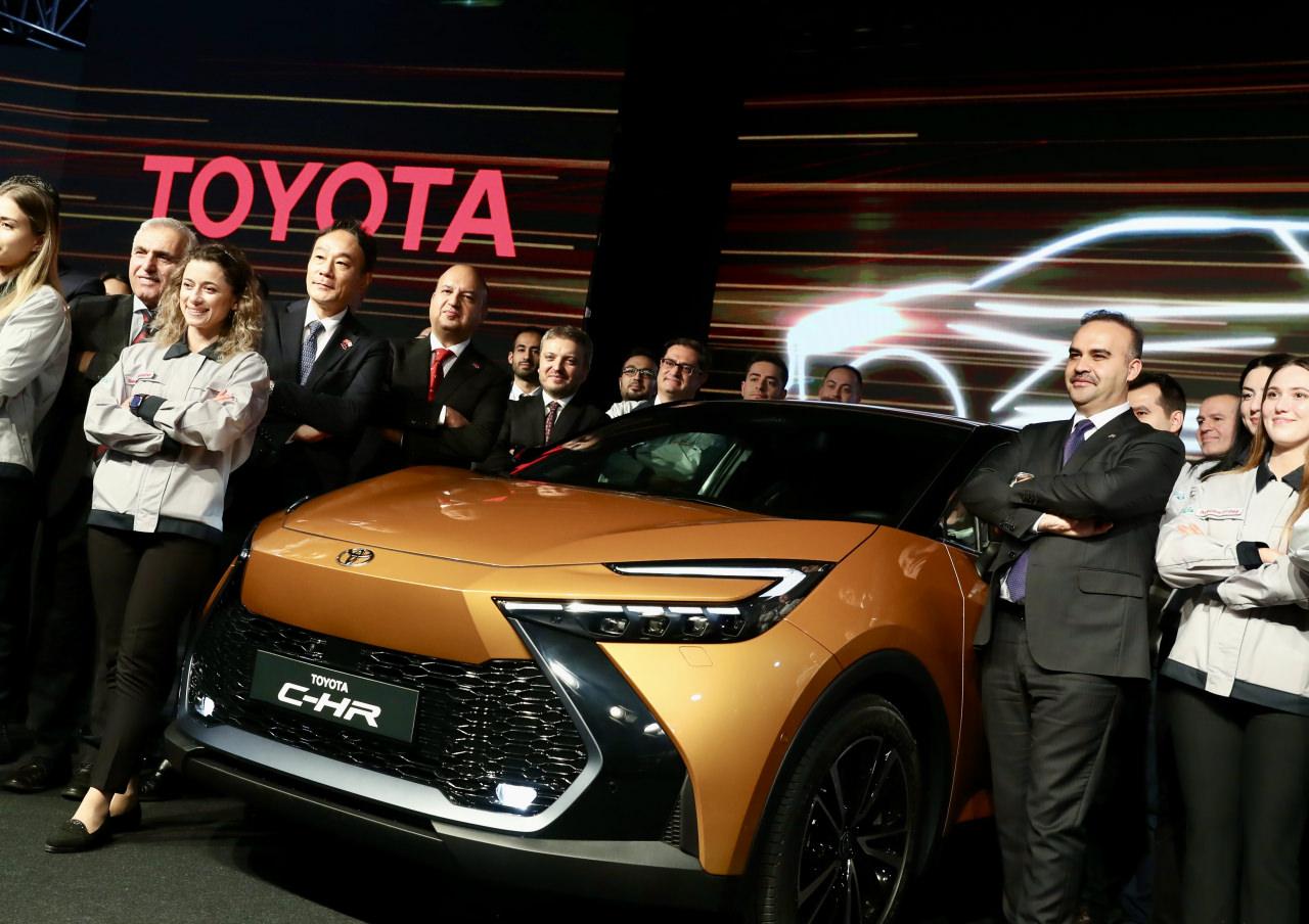 Toyota C-HR PHEV üretim hattından çıktı! Başkan Erdoğan'dan mesaj