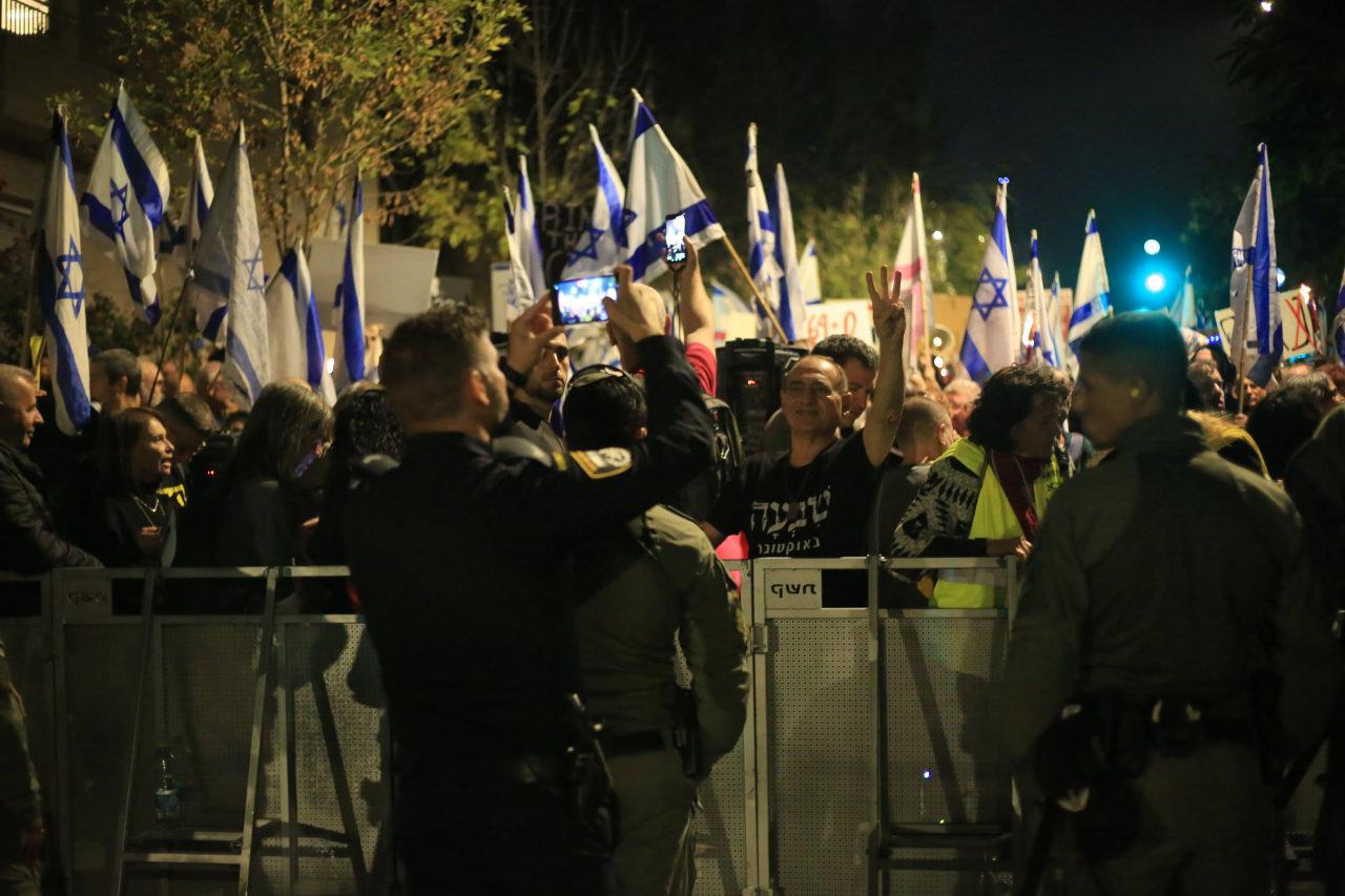 Netanyahu'yu şoke eden protesto! İstifa çağrısı! 'Suçlu, suçlu' sloganları