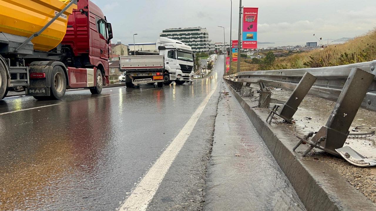 TIR refüje çıktı, yol trafiğe kapandı