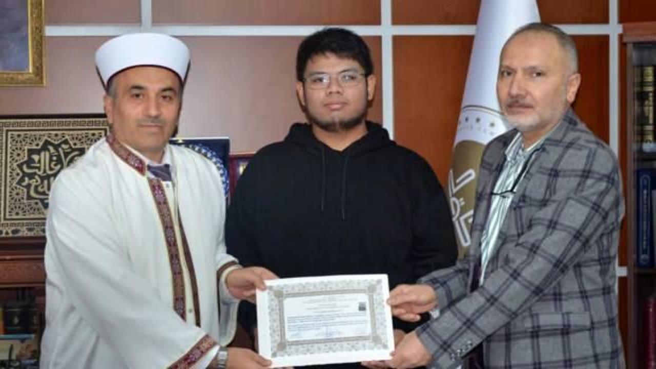 Filipinli öğrenci Nevşehir’de Müslüman oldu