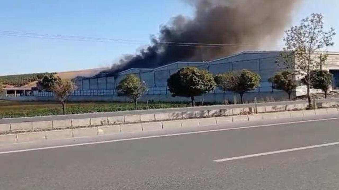 Kahramanmaraş’ta tekstil fabrikasının deposunda yangın!
