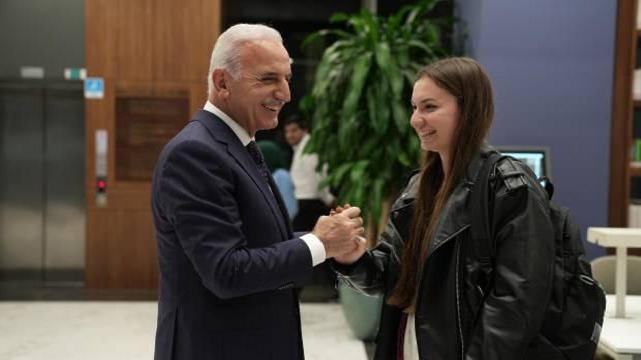 Ümraniye Belediyesi’nden gençlere 7 bin TL eğitim desteği