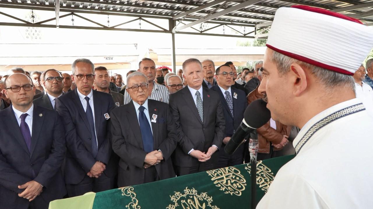 Prof. Dr. Sezer Hatemi son yolculuğuna uğurlandı