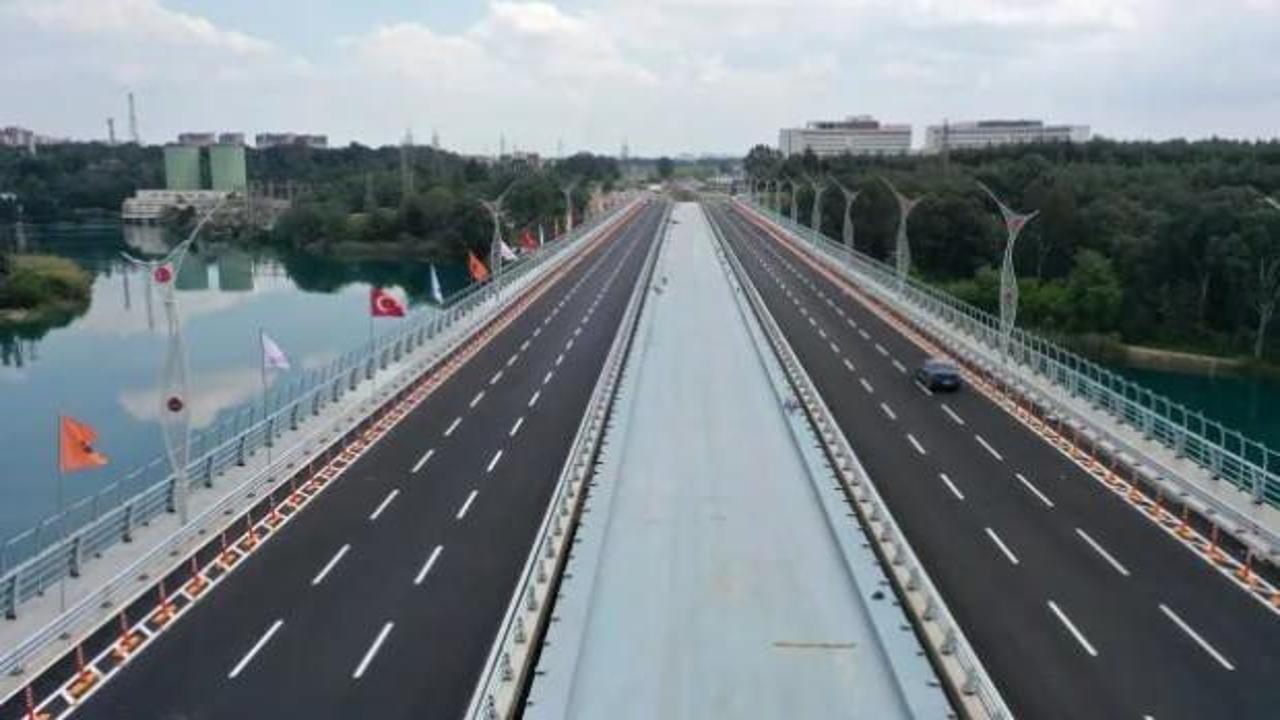 Engellenen köprü araç rekoru kırdı