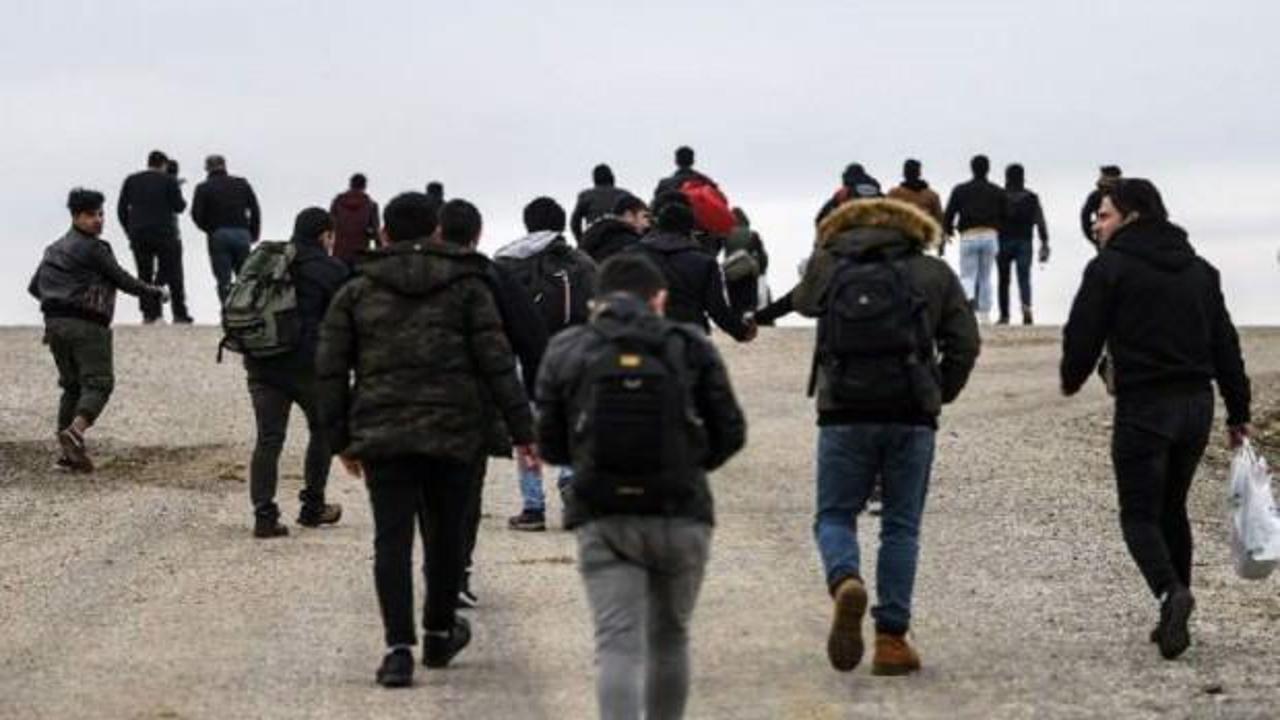 2 bin 101 düzensiz göçmen yakalandı