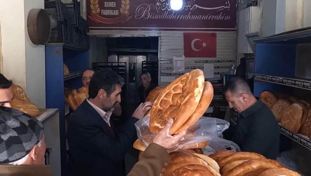 Erciş’te indirimli ekmek satan fırıncı tepki alıyor