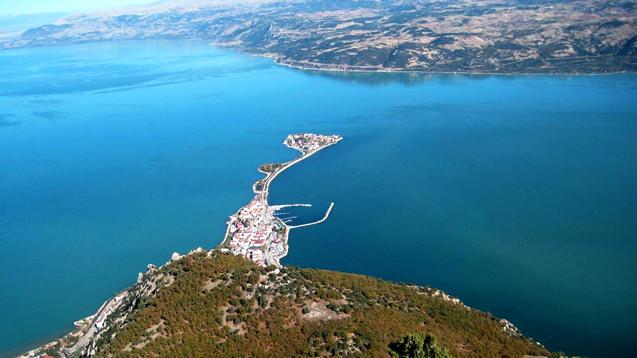 Türkiye'nin en ünlü göllerindendi! Boğaz tamamen kuruyacak: İkiye ayrılabilir!