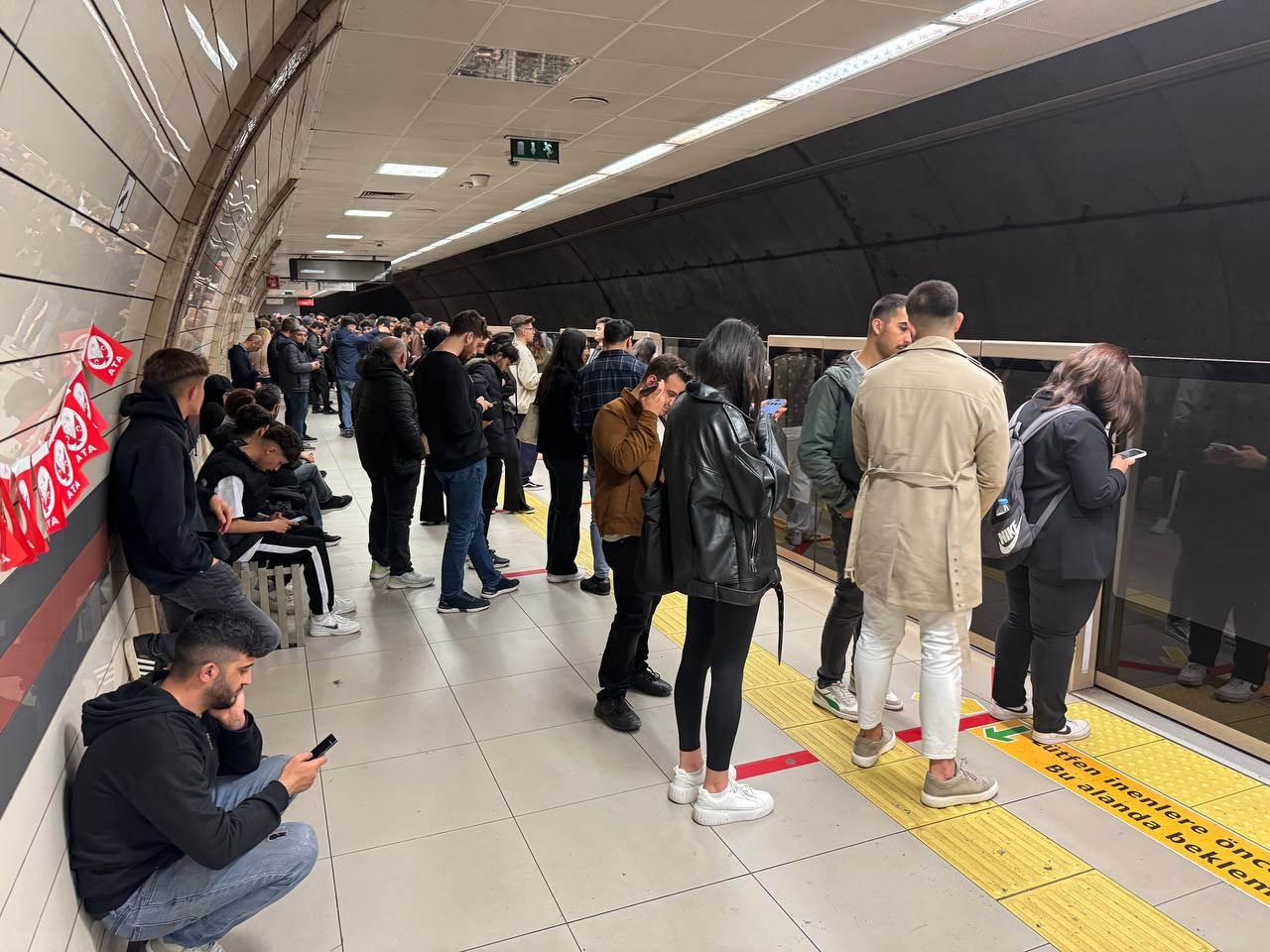 Üsküdar-Samandıra Metro Hattı'ndaki aksaklık 40 saattir çözülemedi