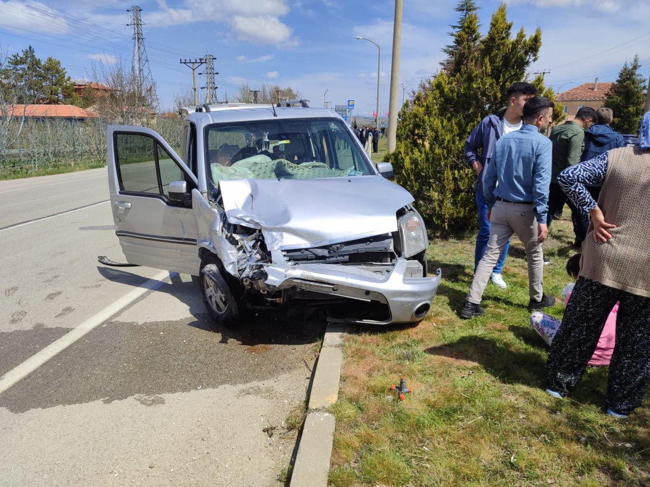 Isparta'da bayram namazı sonrası feci kaza: 10 vatandaş yaralandı