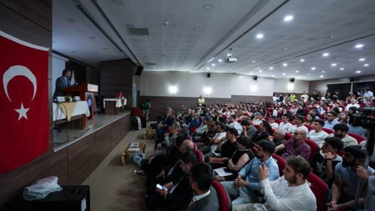 Azerbaycanlılara yönelik sürgün ve katliamlar İzmir’deki panelde ele alındı