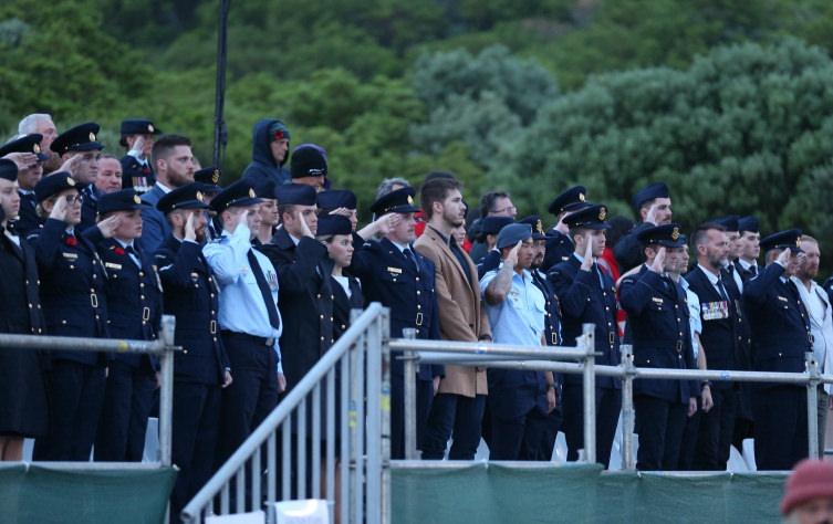 Anzak Koyu'nda geleneksel 'Şafak Ayini' yapıldı