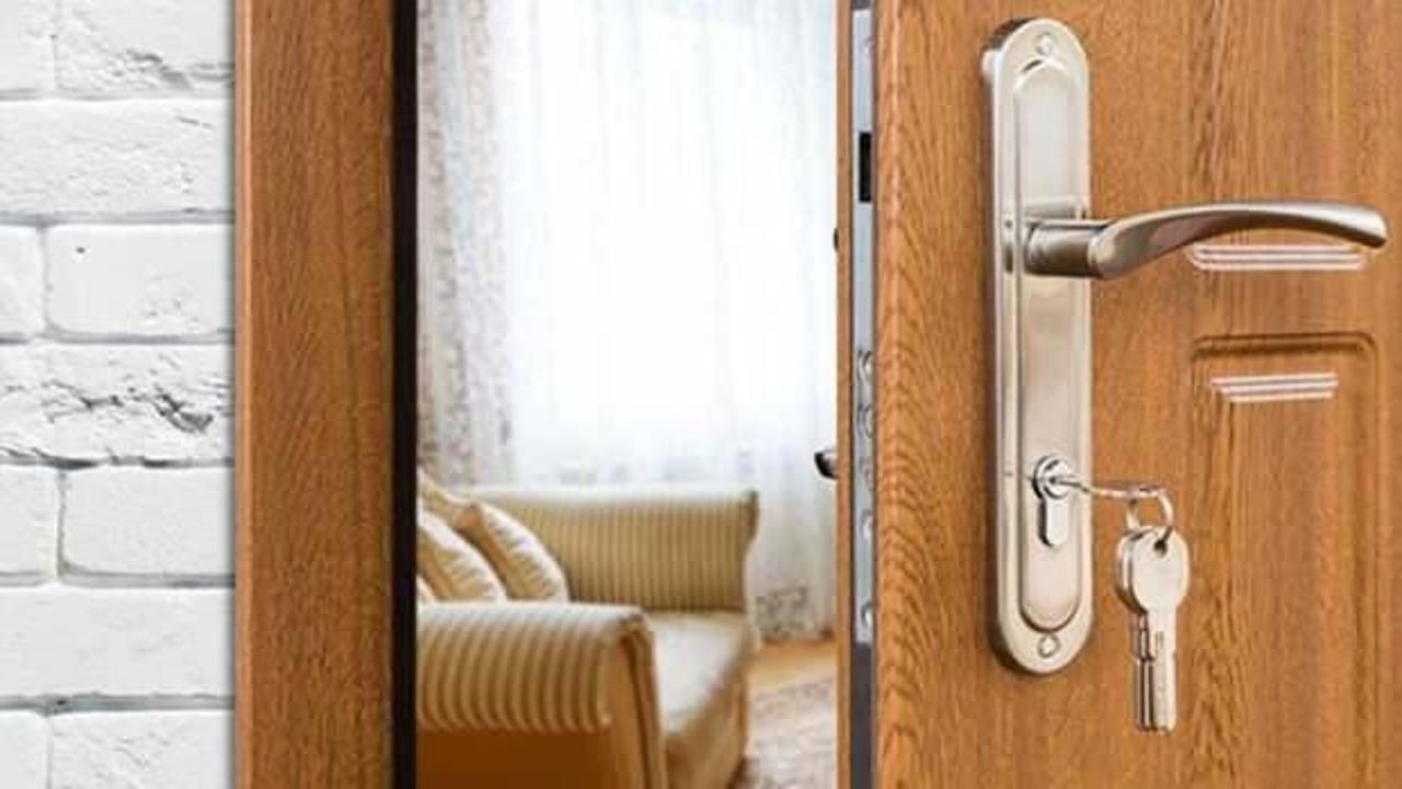 Evden çıkarken ve eve girerken okunacak dualar! Peygamberimizin evden çıkarken okuduğu dua!