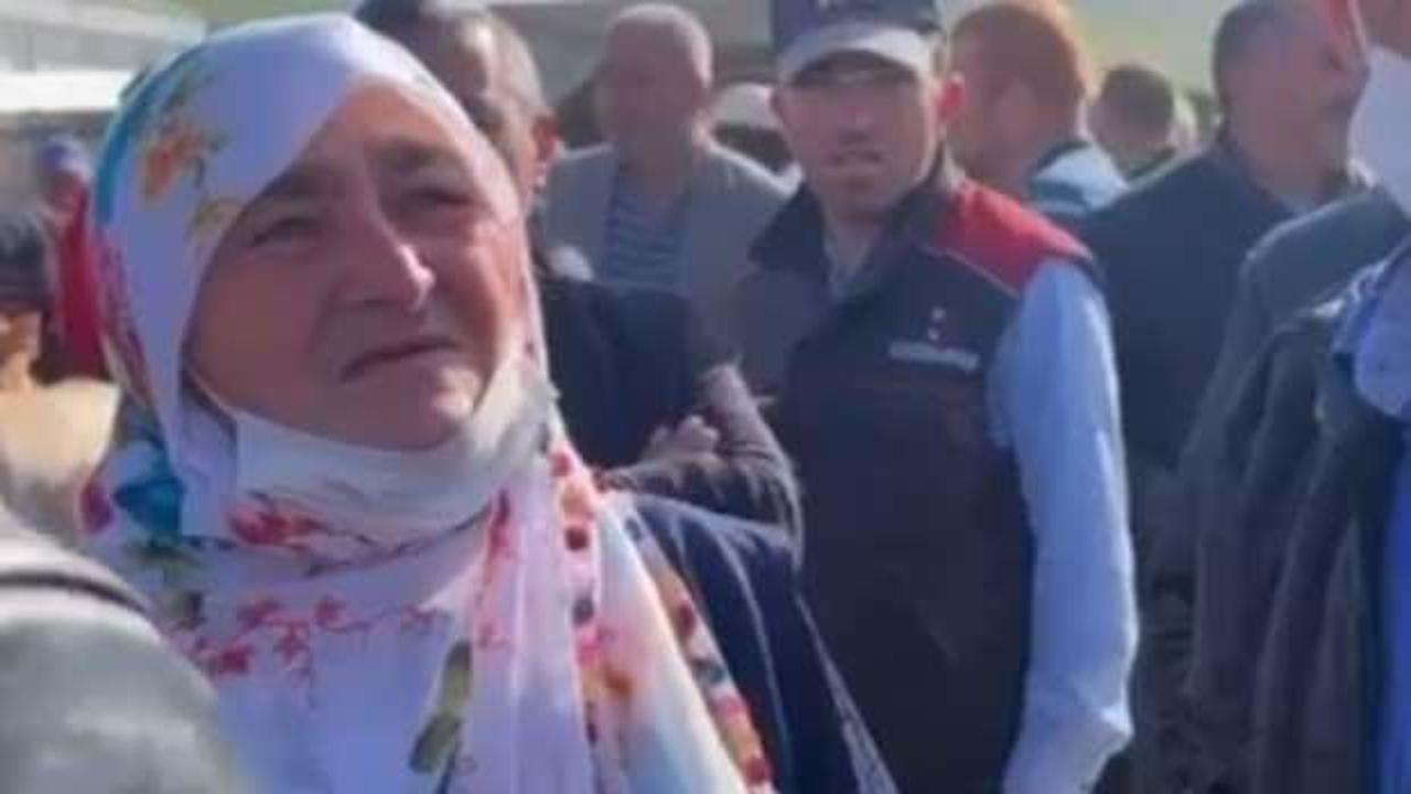 Hayvan pazarındaki yaşlı kadına yapılan jest gülümsetti