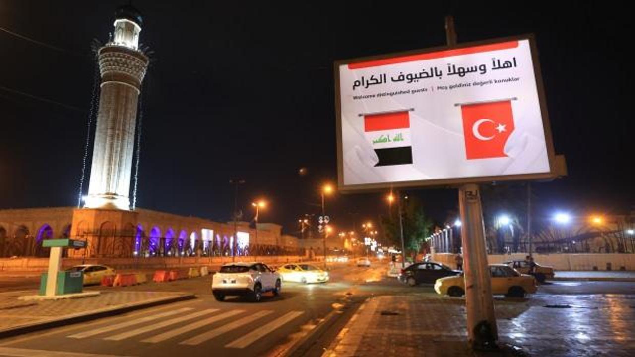 Irak’ta Cumhurbaşkanı Erdoğan’ın ziyareti öncesi caddelere Türk bayrağı asıldı