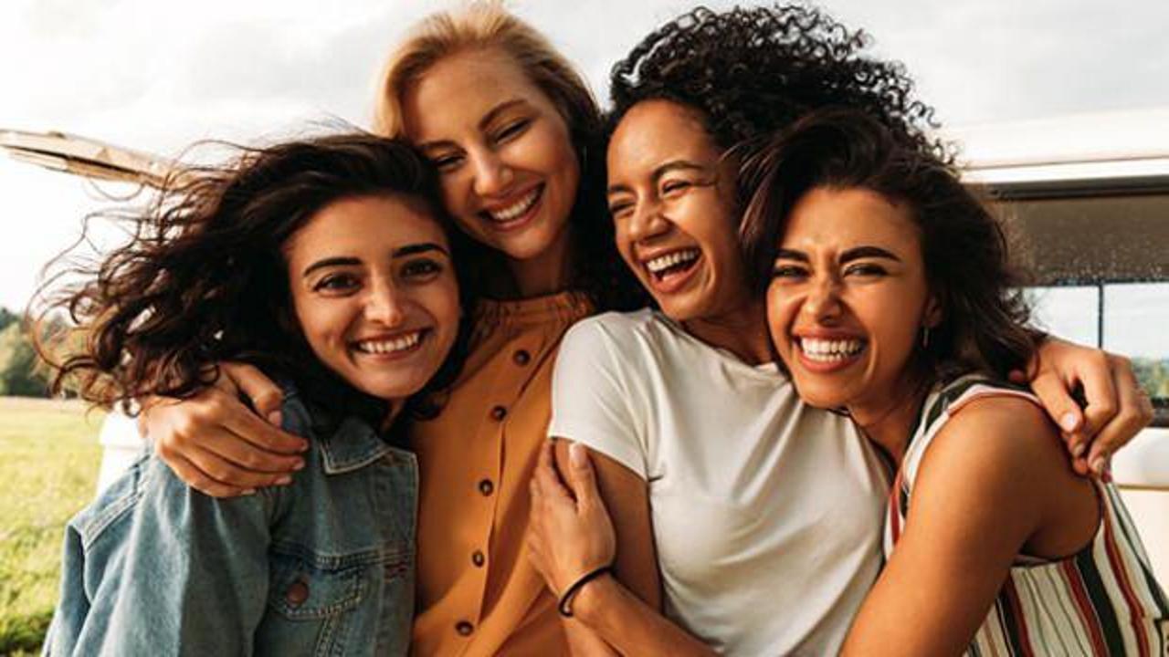 Karşınızdaki kişi ile kimyanızın uyuşup uyuşmadığını nasıl anlarsınız? İkili ilişkilerde “ben nerede hata yaptım” dememek için…