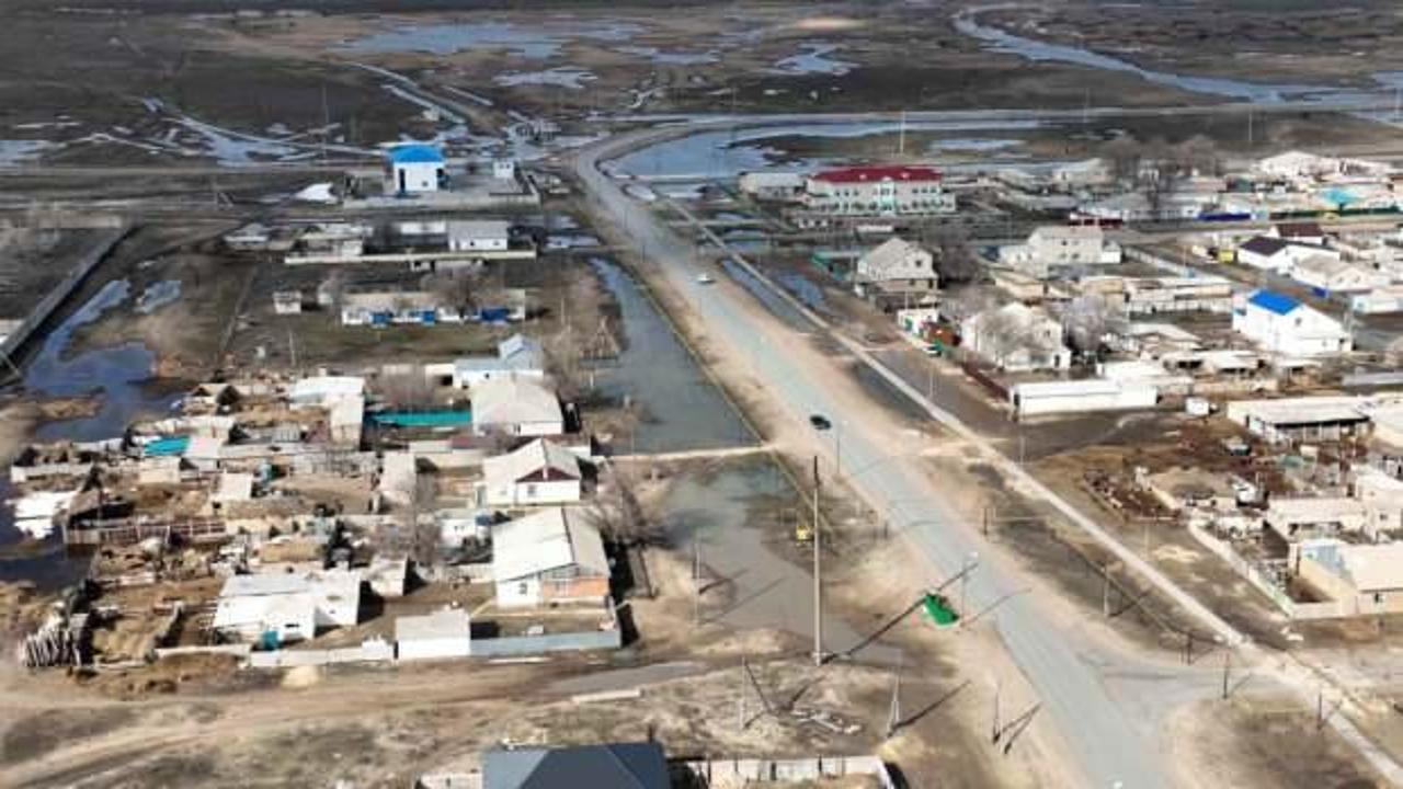 Kazakistan’da sel: 10 eyalette olağanüstü hal ilan edildi