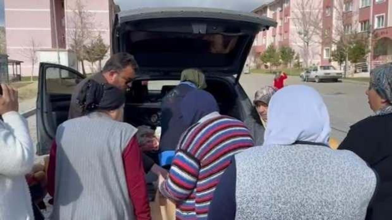 Ramazan ayında örnek davranış: 700 kiloluk tosunun etini ihtiyaç sahiplerine dağıttı