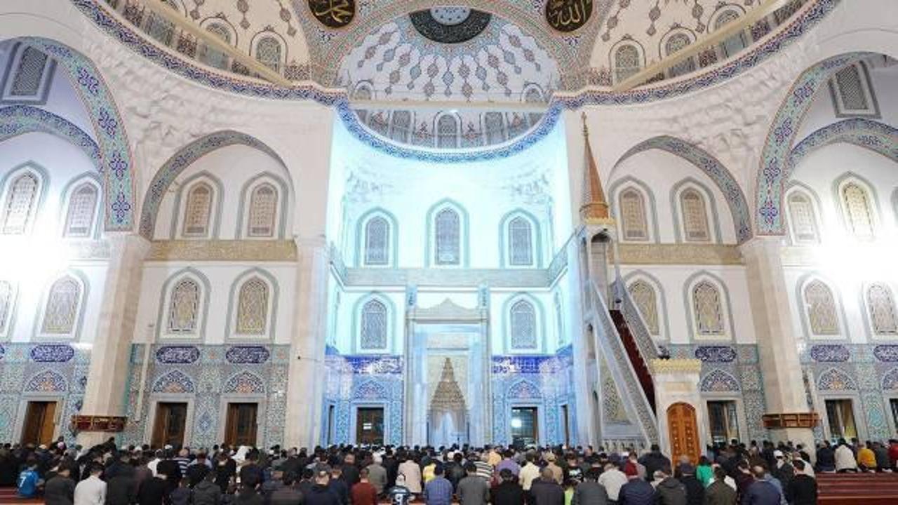 Ramazan ayının son teravih namazı kılındı