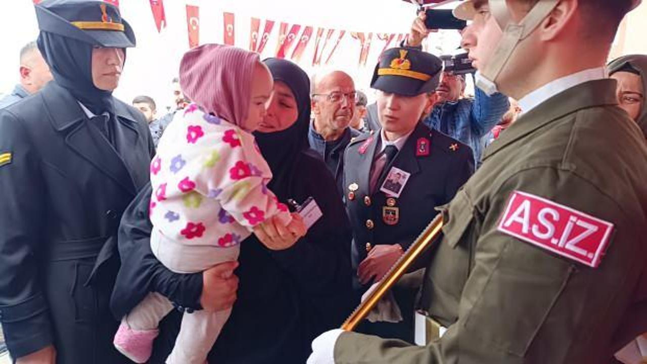 Şehit Hikmet Aslan son yolcuğuna gözyaşlarıyla uğurlandı