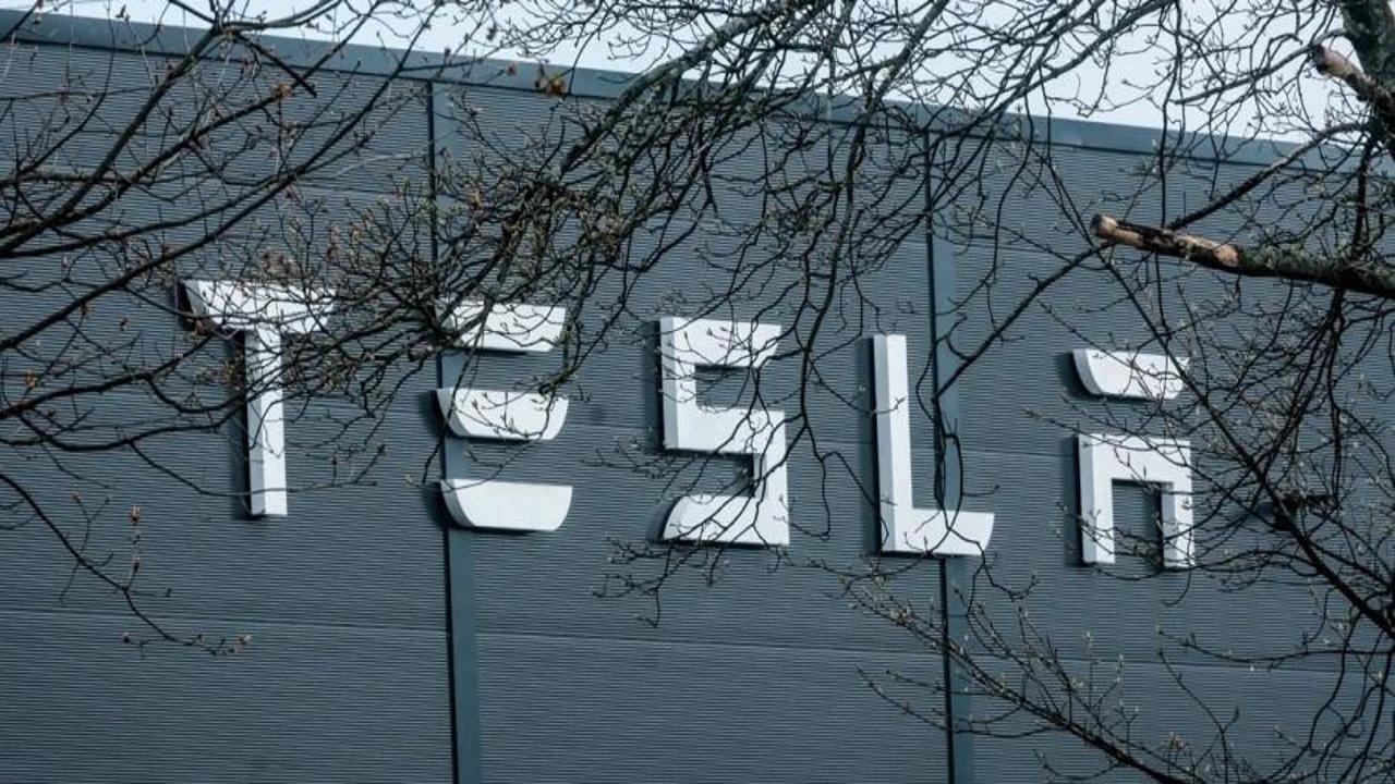 Tesla, 3 modelde fiyatları düşürdü