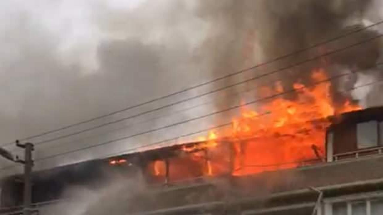 Yalova’da çatı katında çıkan yangında 4 daire küle döndü!