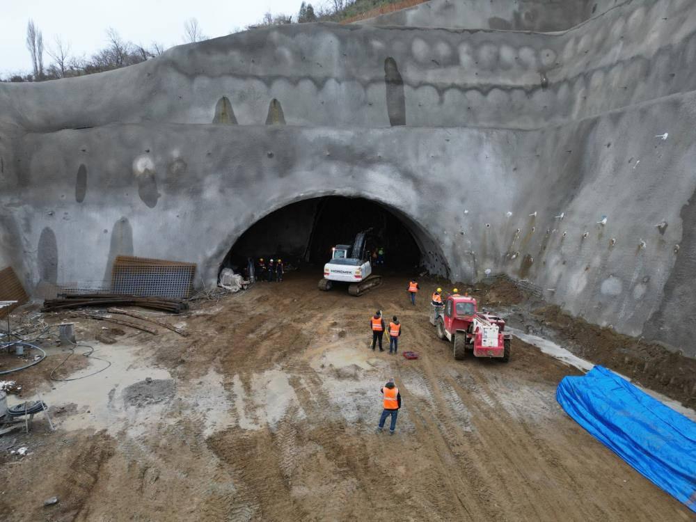 Dağlar delinecek, ilçeler birbirine tünelle bağlanacak