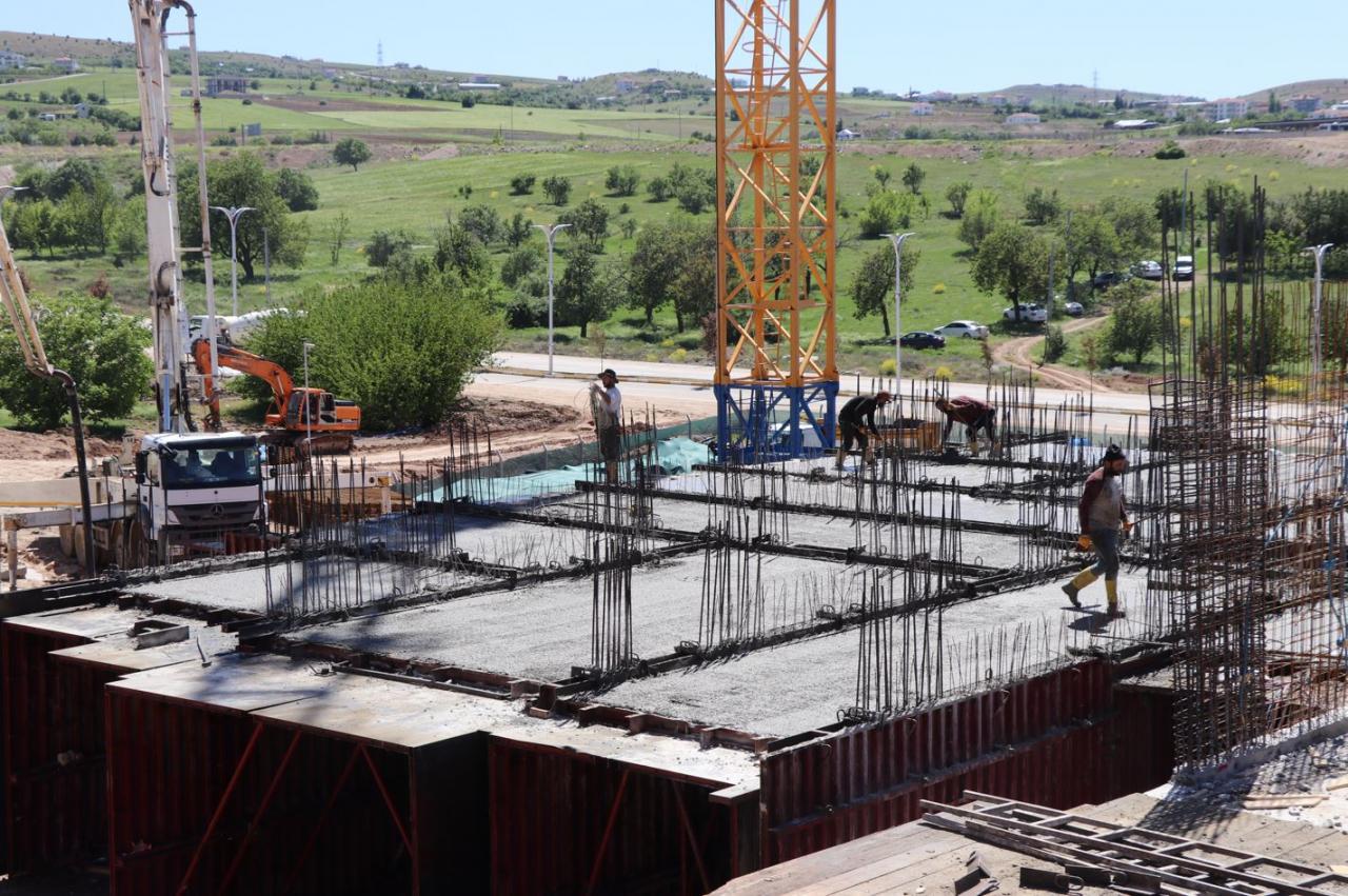 Elazığ'da deprem konutları 'büyük bir hızla' inşa ediliyor