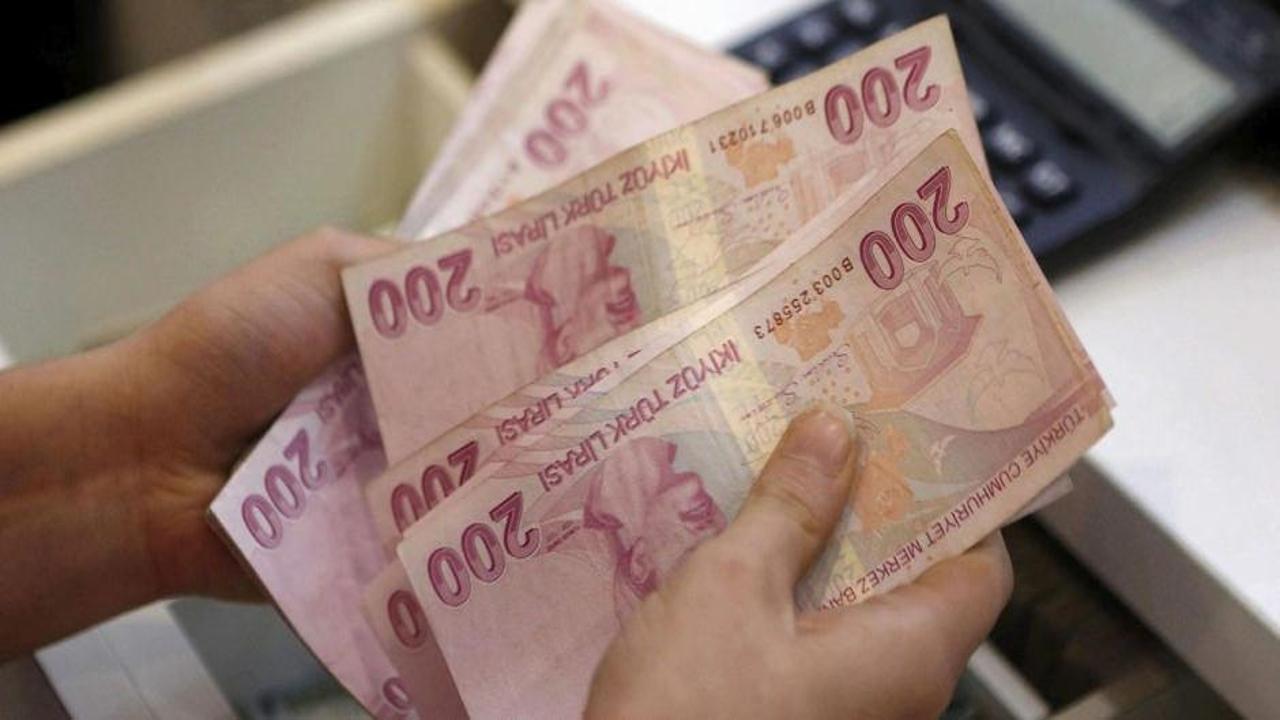 Yaşlı ve engelli aylıkları hesaplara yatırıldı