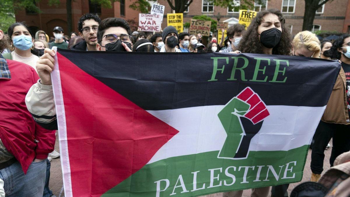 ABD'de Filistin'e destek gösterilerinde binlerce öğrenci göz altına alındı