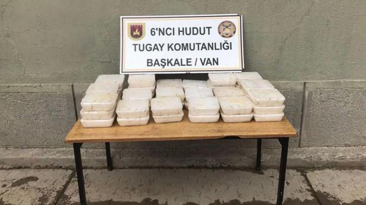 Mehmetçik, zehir tacirlerine geçit vermiyor