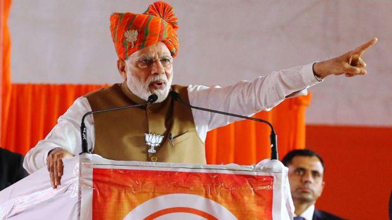 Modi: “Dünyanın seçimlerimizi yönlendirmeye çabaladığını görüyorum”