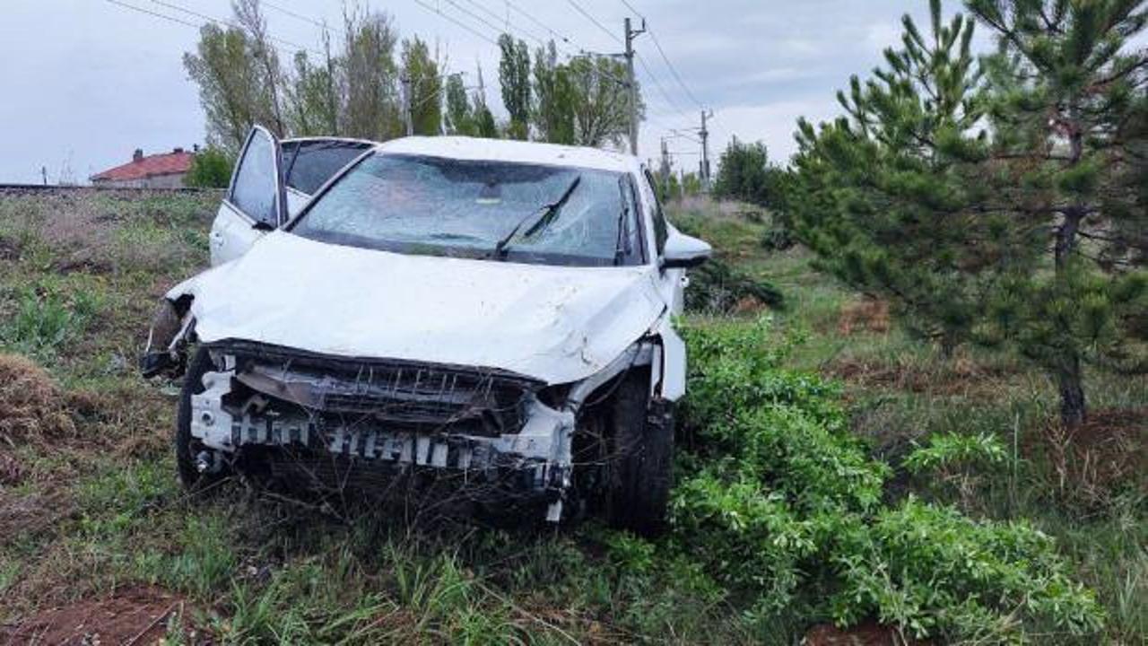 Otomobil şarampole uçtu: 1’i bebek 6 kişi yaralandı