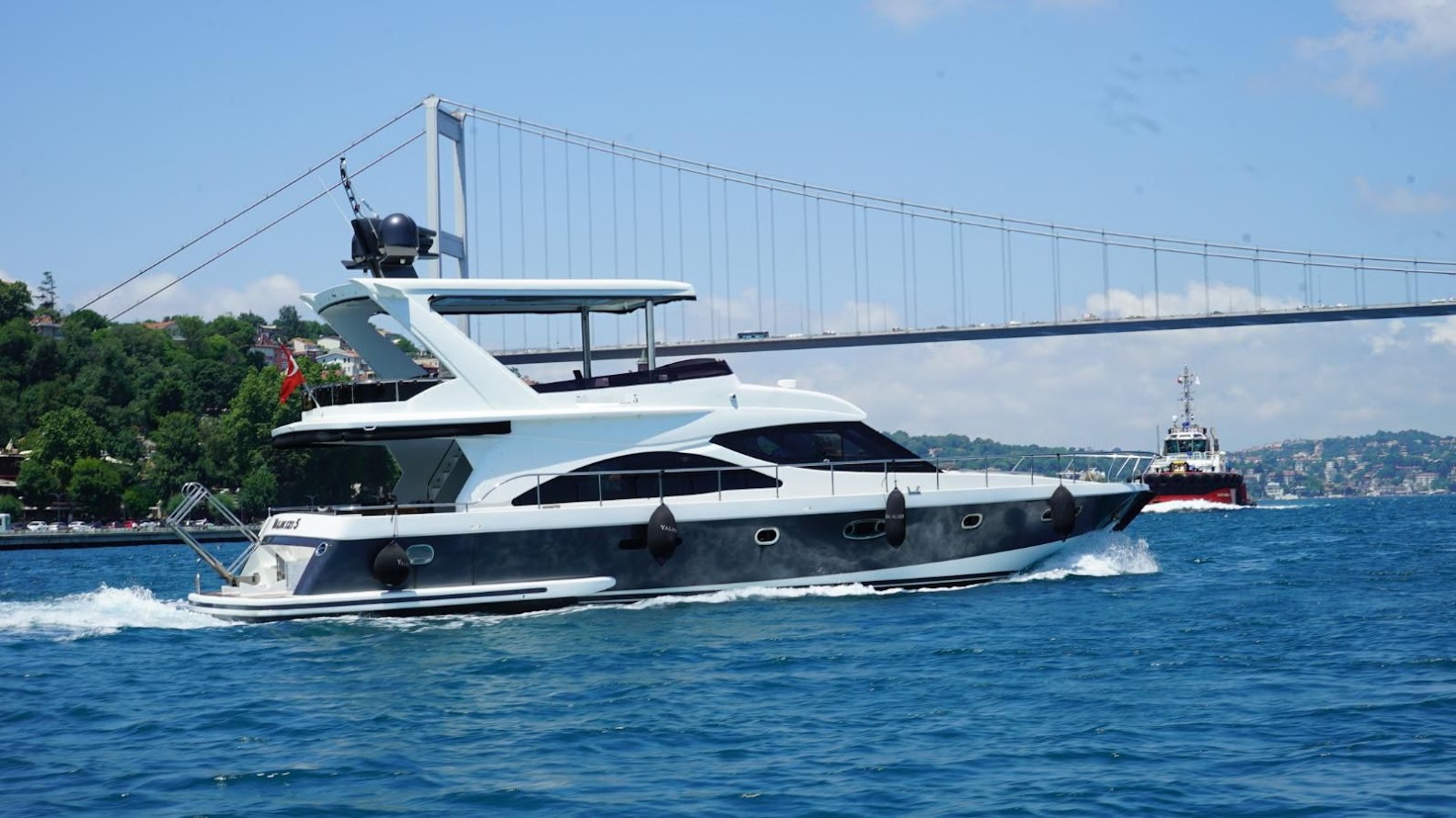 İstanbul’da Yat Kiralama Aden Yatçılık ile Yatta Evlenme Teklifi Büyüleyici Bir Atmosferde Gerçekleşiyor