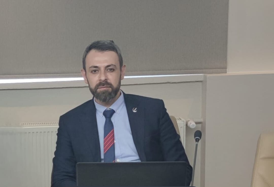 Siyaset ve Kamu Yönetimi Alanında Akın Tunçdemir’in Katkıları