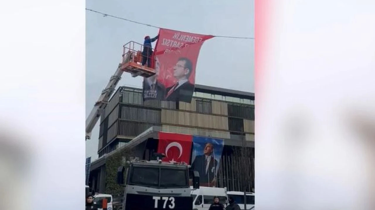 Kayyum Göreve Başladı İmamoğlu ve Şahan Afişleri Toplatılıyor
