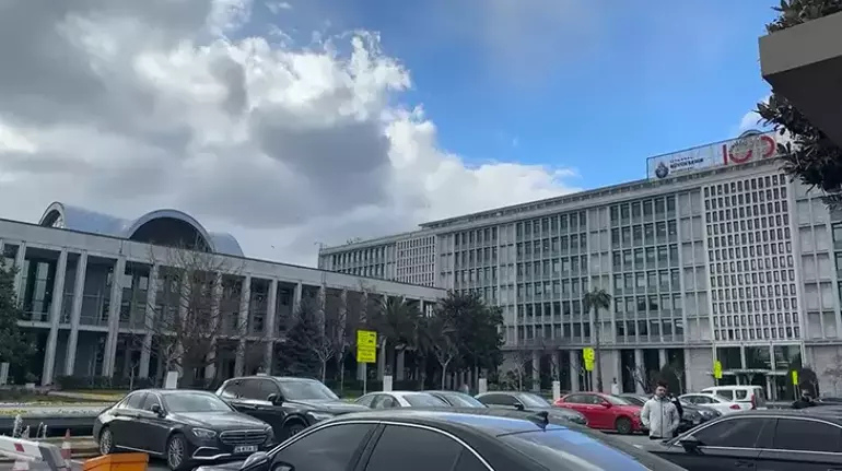 Son Dakika: İstanbul Valiliği İBB Çevresini Trafiğe Kapatıyor