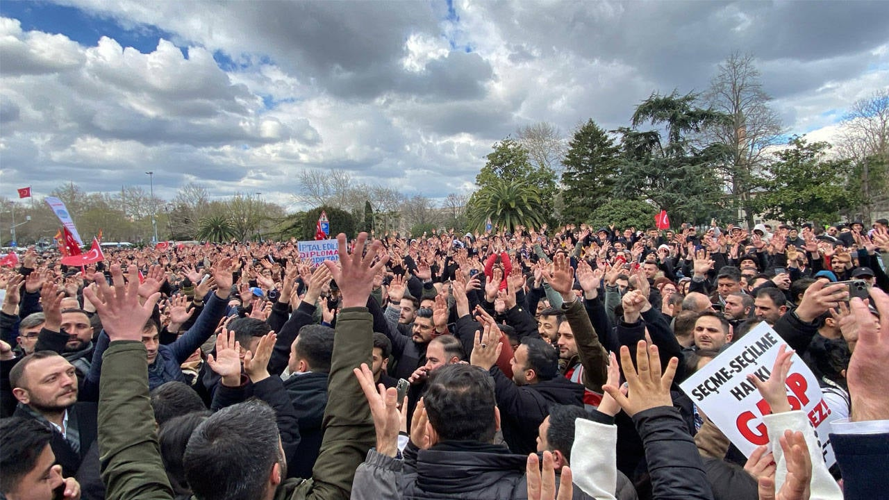 Destek Gösterilerine Polis Müdahalesi 71 Gözaltı