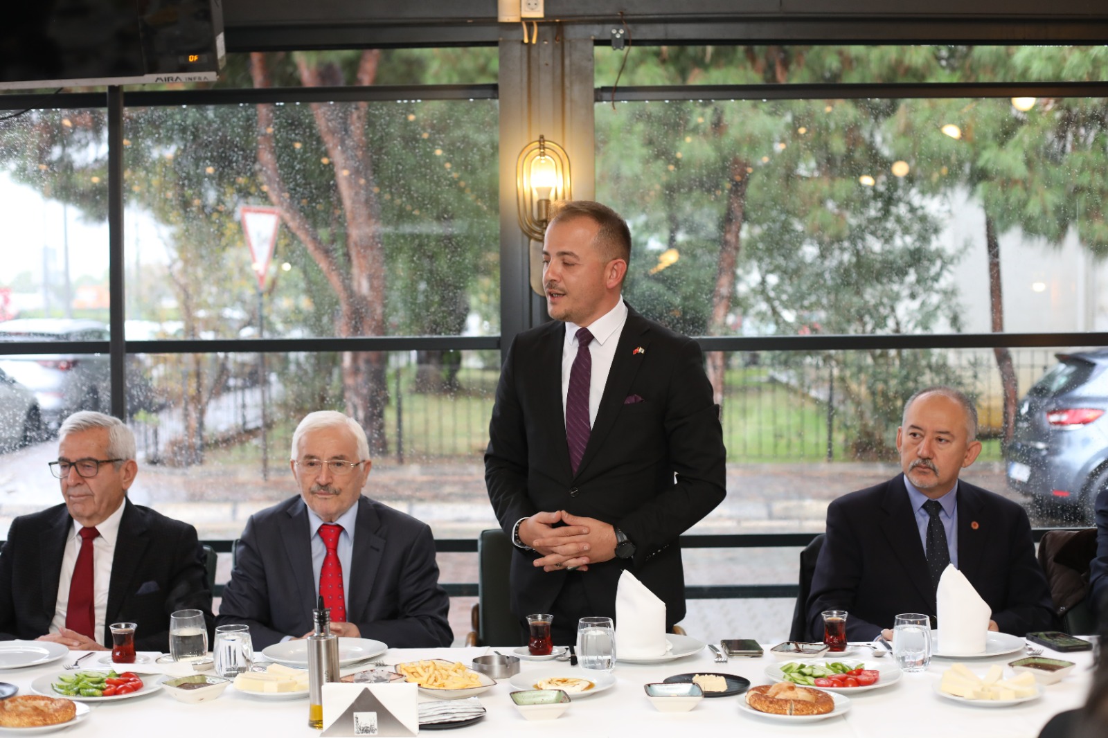 İlker KARA İzmir’de Gençler ve Kadınlarla Işıldadı